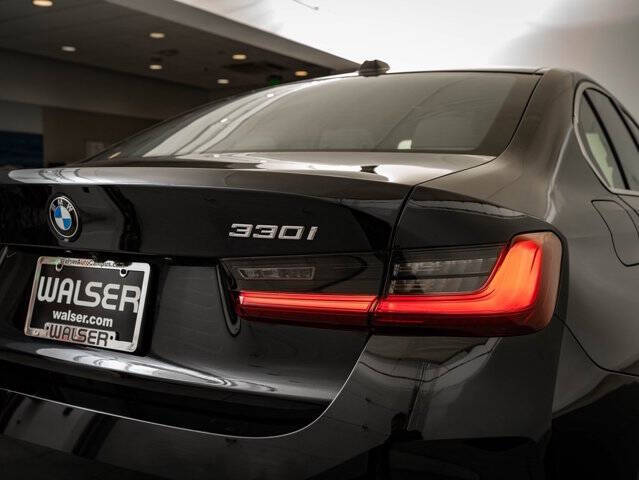 2025 BMW 3 Series 330i xDrive