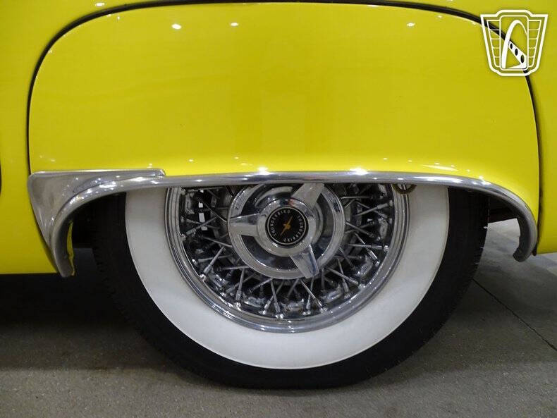 1957 Ford Thunderbird