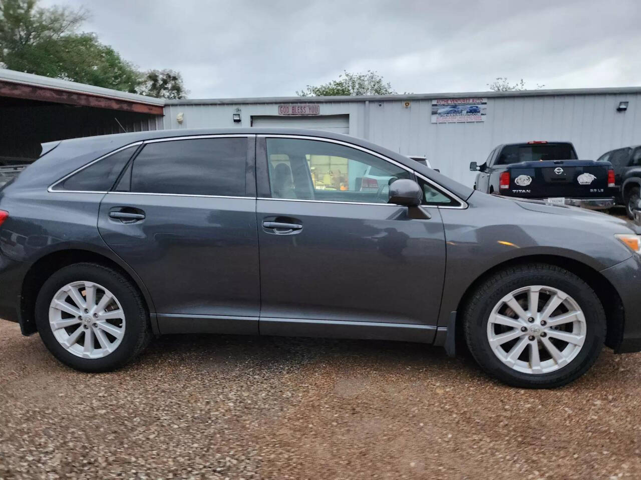 2010 Toyota Venza for sale at AUTHE VENTURES AUTO in Red Oak, TX