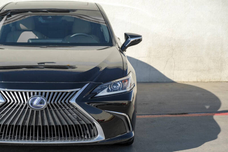 2020 Lexus ES 300h