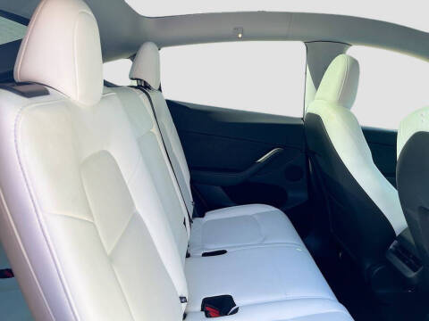 2025 Tesla Model Y Long Range