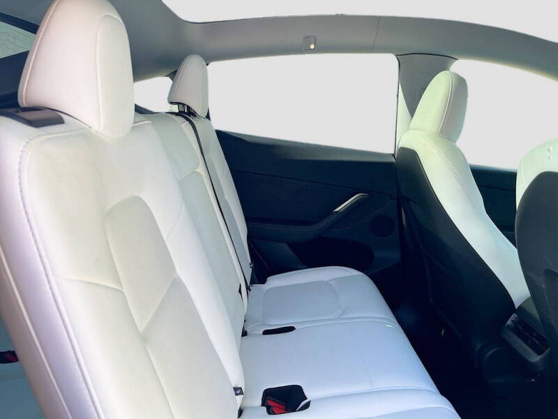 2025 Tesla Model Y Long Range