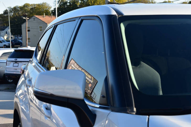 2021 Toyota Highlander LE