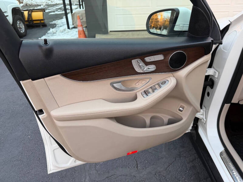 2021 Mercedes-Benz GLC GLC 300 4MATIC