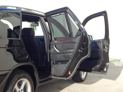 2003 BMW X5 3.0i