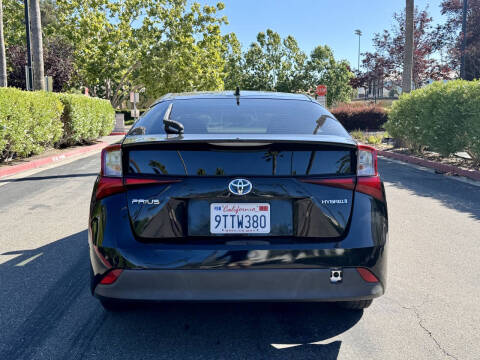 2019 Toyota Prius LE