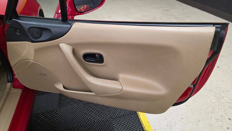 2000 Mazda MX-5 Miata