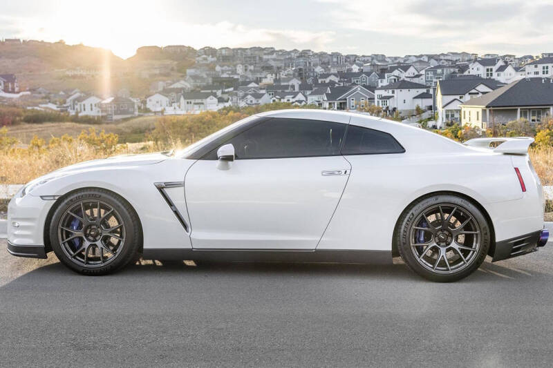 2014 Nissan GT-R Premium