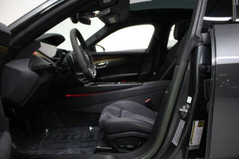 2023 Audi e-tron GT quattro Premium Plus