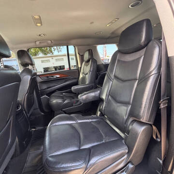 2016 Cadillac Escalade ESV Standard