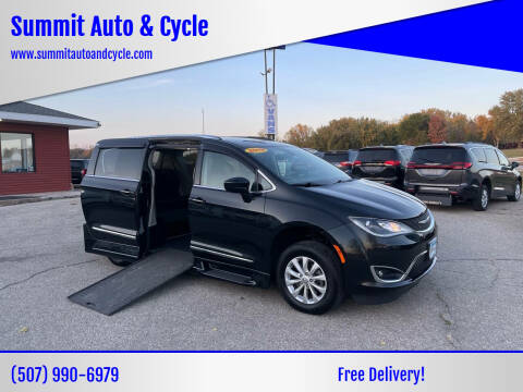 2019 Chrysler Pacifica for sale at Summit Auto & Cycle in Zumbrota MN