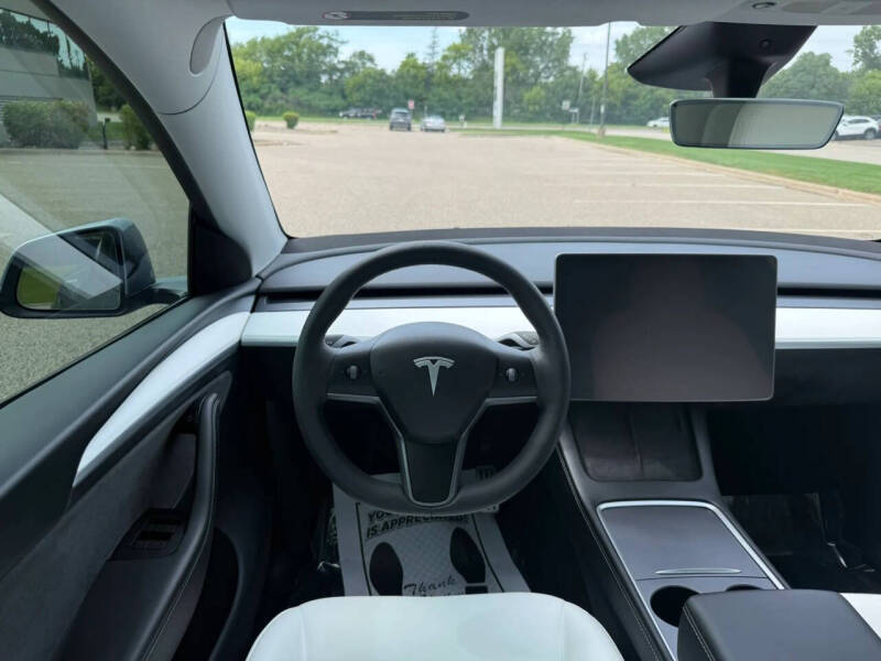 2025 Tesla Model Y Performance