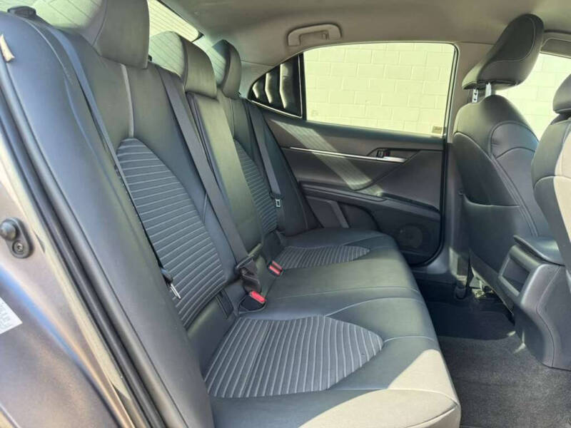 2018 Toyota Camry SE