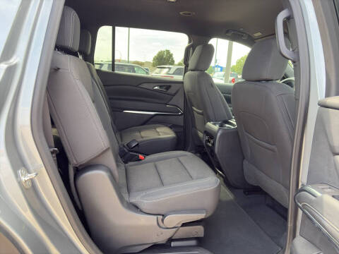 2024 Chevrolet Traverse LT