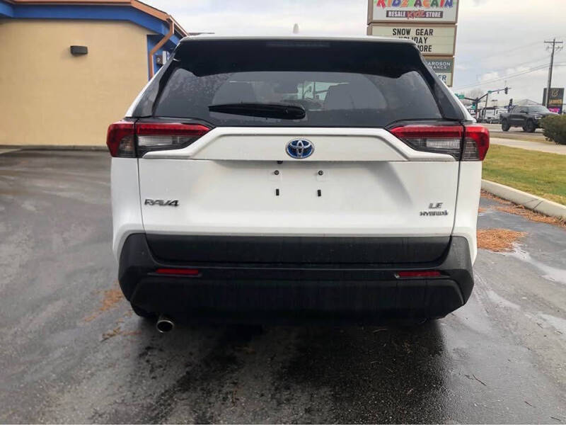 2022 Toyota RAV4 Hybrid LE