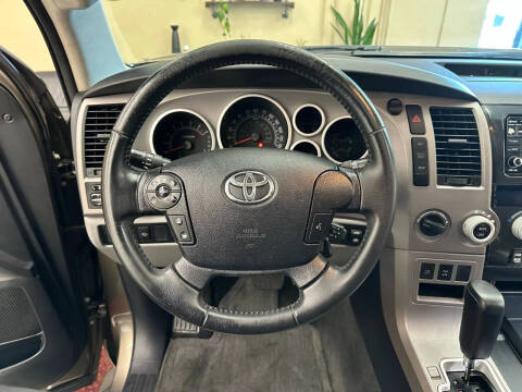 2012 Toyota Sequoia SR5