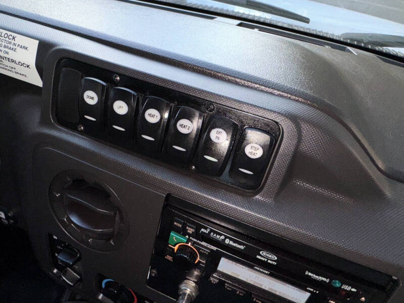 2013 Ford E-Series E-450 SD