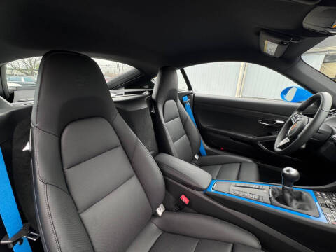 2025 Porsche 718 Cayman