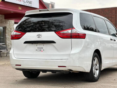 2015 Toyota Sienna L 7-Passenger
