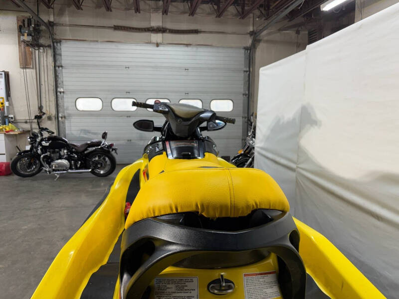 2004 Sea-Doo GTX 185