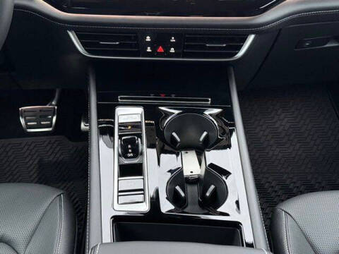 2026 Volkswagen Atlas Cross Sport SEL R-Line Black 4Motion