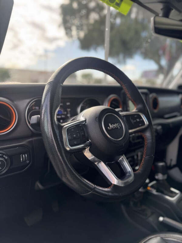 2023 Jeep Gladiator Mojave