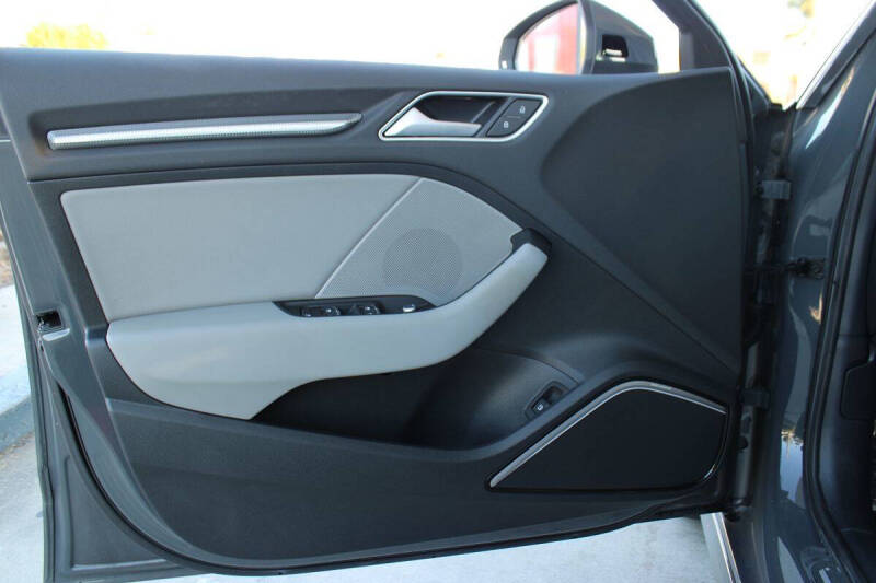 2017 Audi A3 Sportback e-tron 1.4T Premium Plus