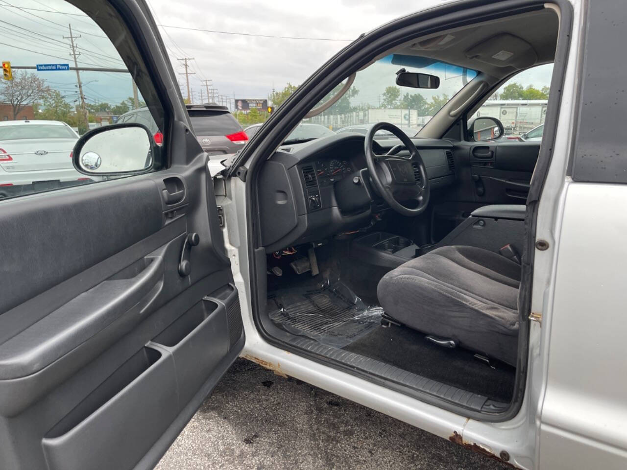 2002 Dodge Dakota for sale at AVS AUTO GROUP LLC in CLEVELAND, OH