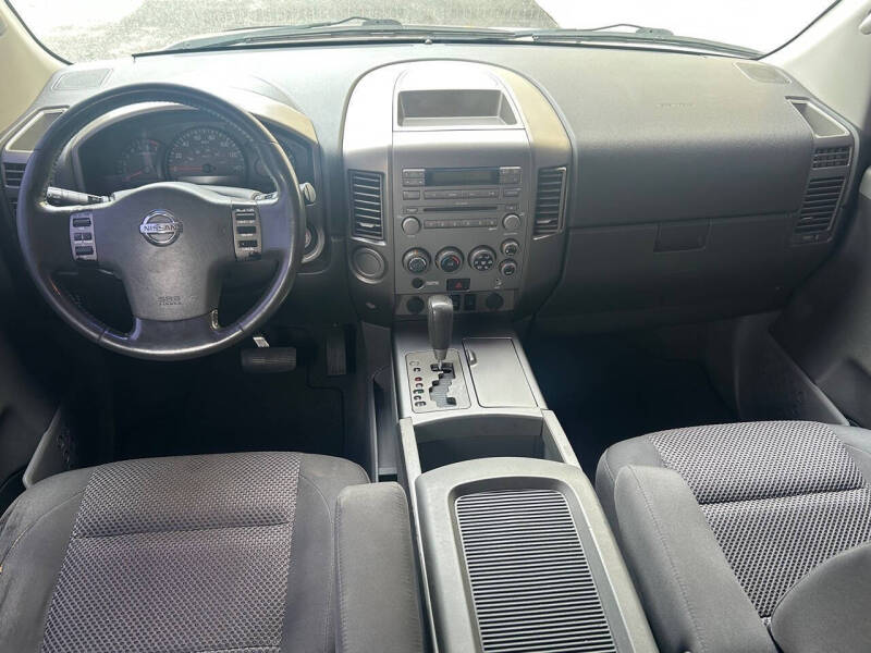 2005 Nissan Armada SE