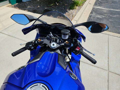2024 Yamaha YZF-R1