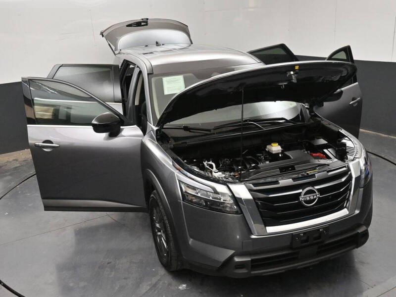 2023 Nissan Pathfinder S