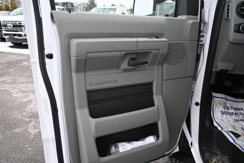 2025 Ford E-Series