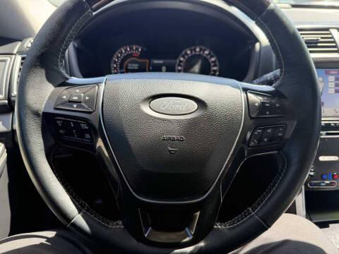 2017 Ford Explorer Platinum