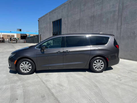 2018 Chrysler Pacifica Touring Plus