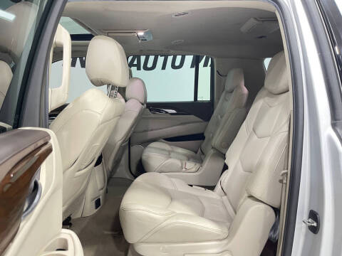 2017 Cadillac Escalade ESV Luxury