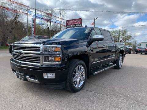 2014 Chevrolet Silverado 1500 for sale at Dealswithwheels in Inver Grove Heights MN