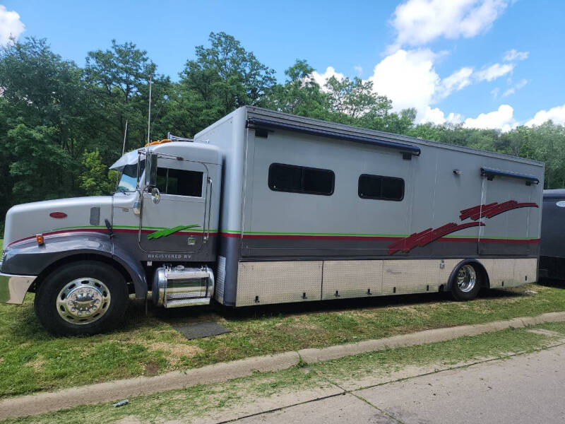 2005 Peterbilt 330