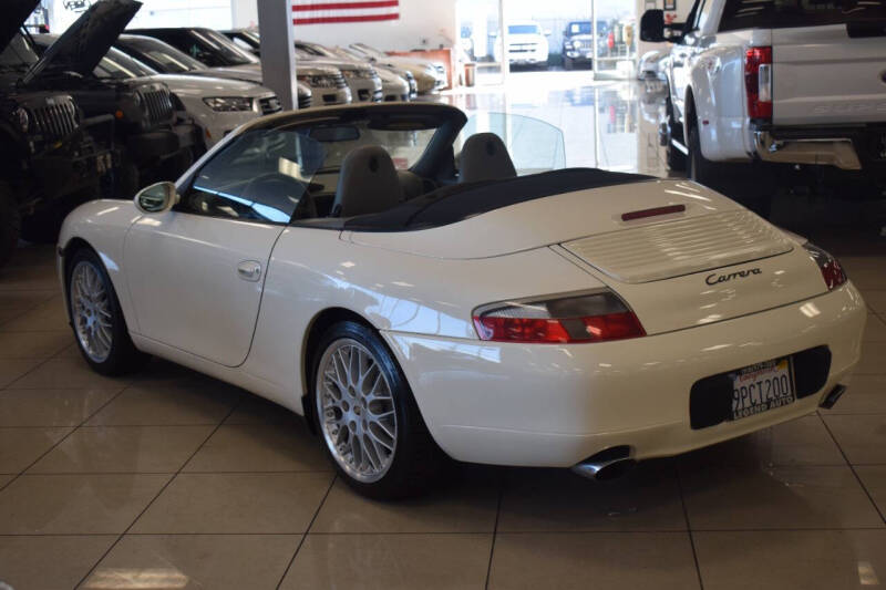 2000 Porsche 911 Carrera