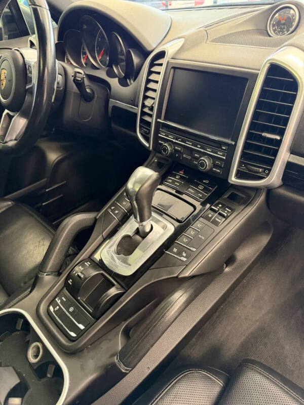 2016 Porsche Cayenne