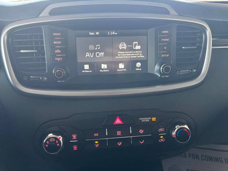 2020 Kia Sorento LX V6