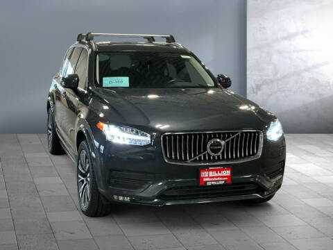 2021 Volvo XC90 T6 Momentum 7-Passenger