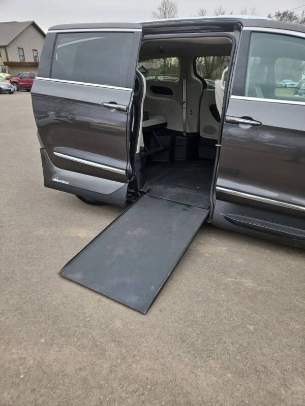 2018 Chrysler Pacifica Touring L Plus