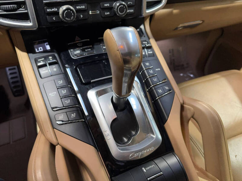 2015 Porsche Cayenne S E-Hybrid