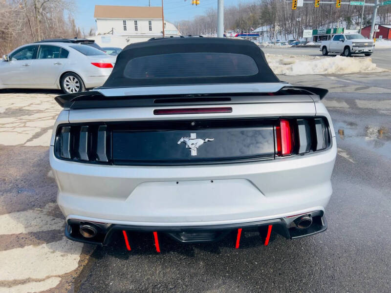 2015 Ford Mustang V6