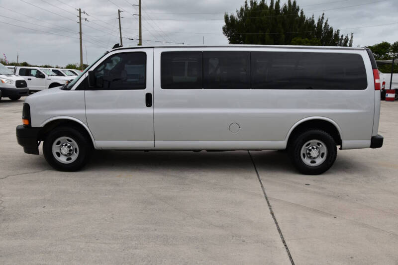 2017 Chevrolet Express LS 3500