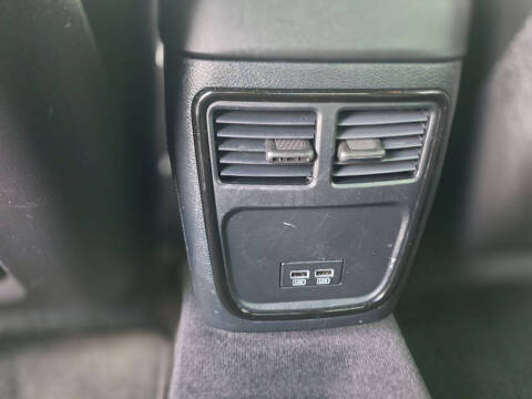 2017 Chrysler 300 S