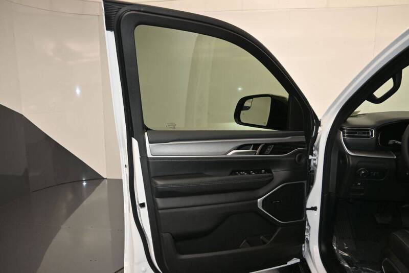 2026 Jeep Grand Wagoneer