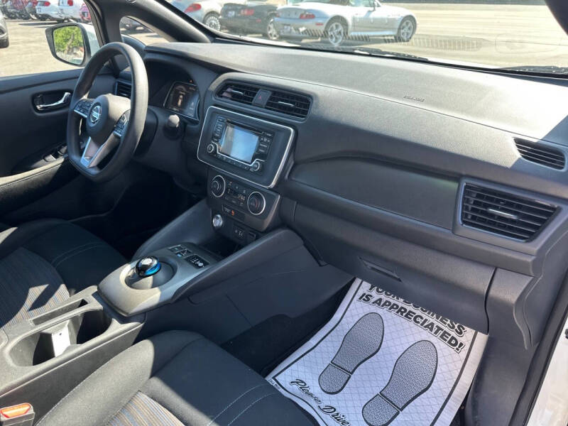 2018 Nissan LEAF S