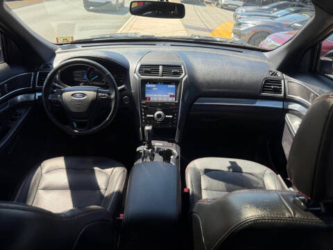 2018 Ford Explorer Sport