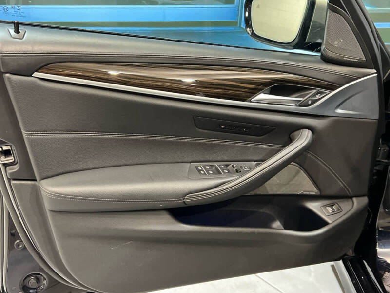 2021 BMW 5 Series M550i xDrive